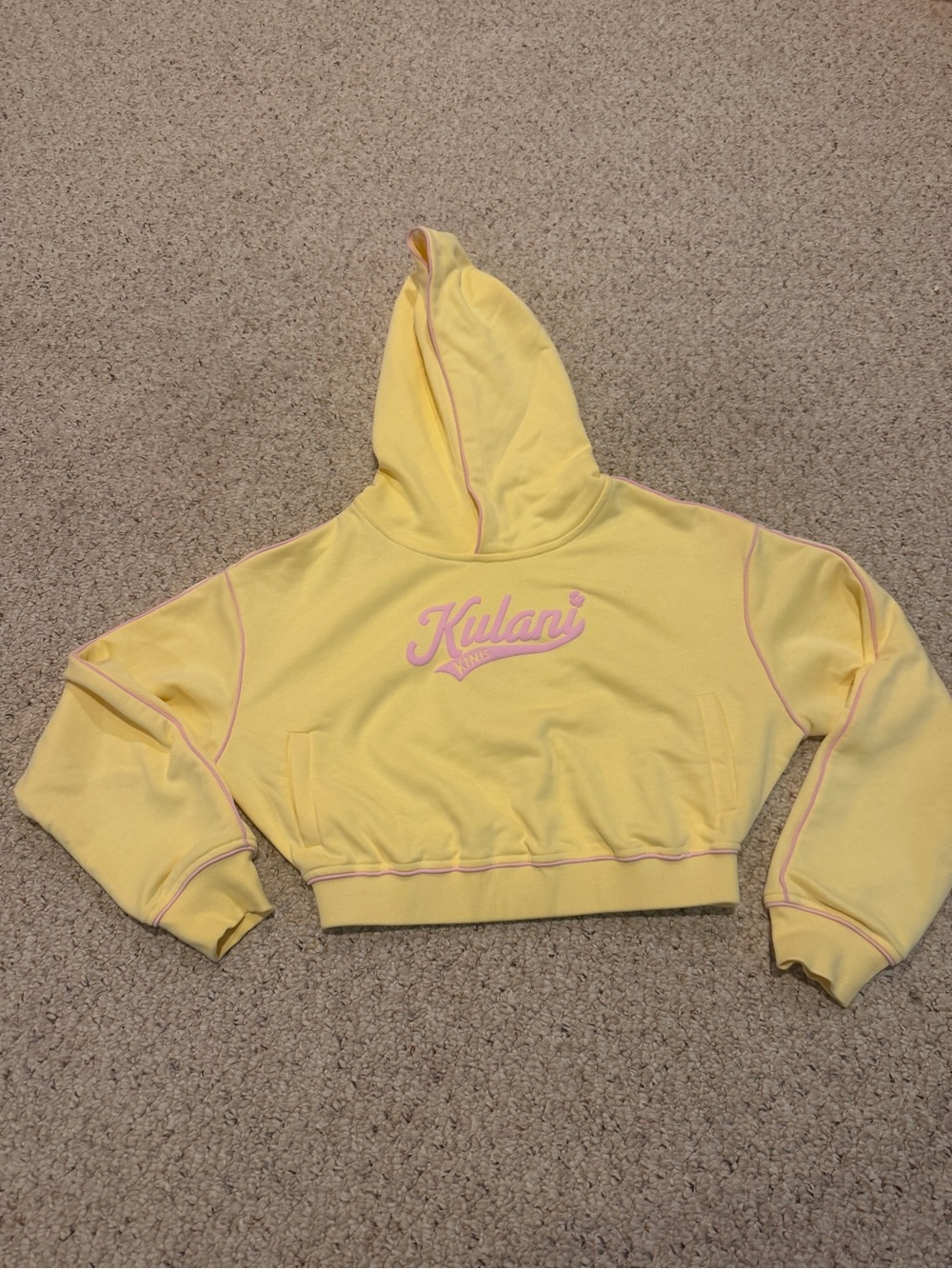 Kulani Kinis Puff Paint Cropped Hoodie. Custard Cloud.  Small. NWOT.  Sold out